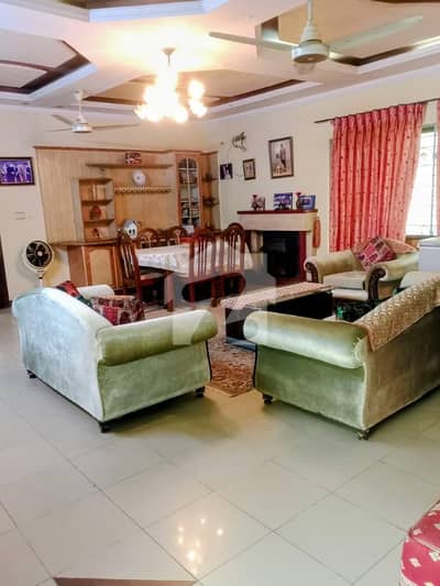 12 marla Outstanding Upper Portion In Johar Town Near EMPORIUM MALL Prime Location
