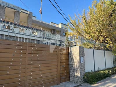 18 Marla double storey KOTHI for sale in c block old Satallite town sargodha