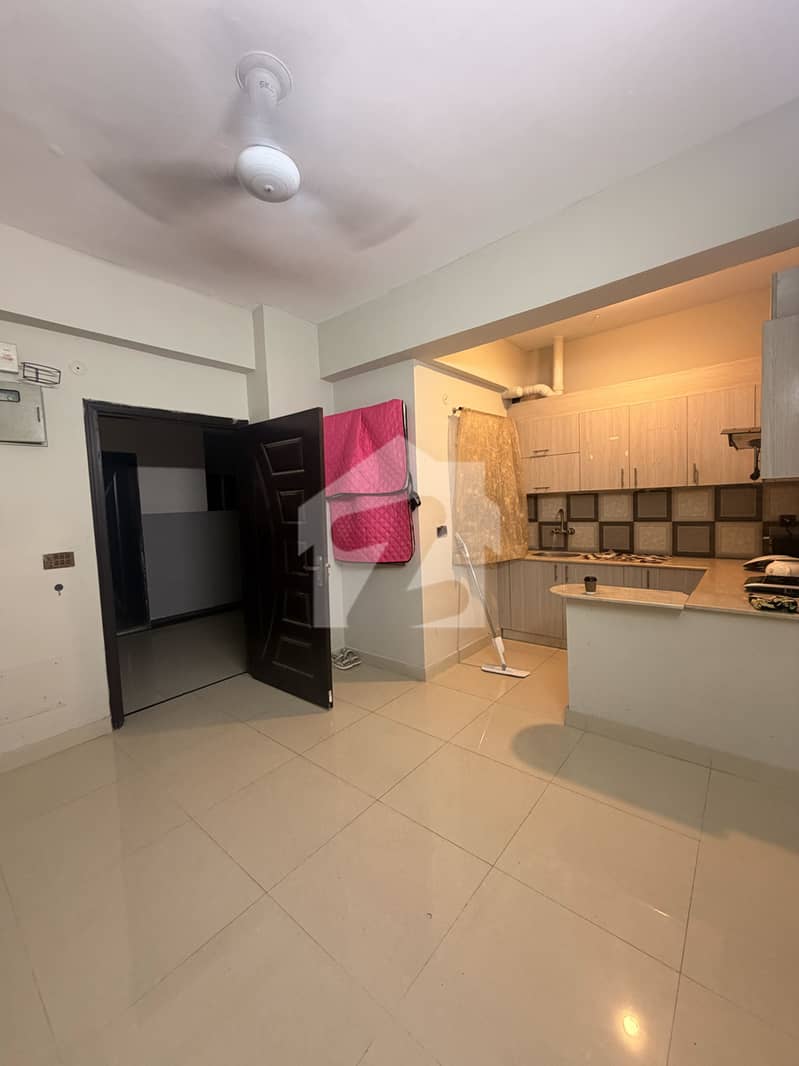 1 Bed Non-Furnished Apartment Available For Rent In Diamond Mall, Gulberg Greens 1 Bed Non-Furnished Apartment Available For Rent In Diamond Mall, Gulberg Greens