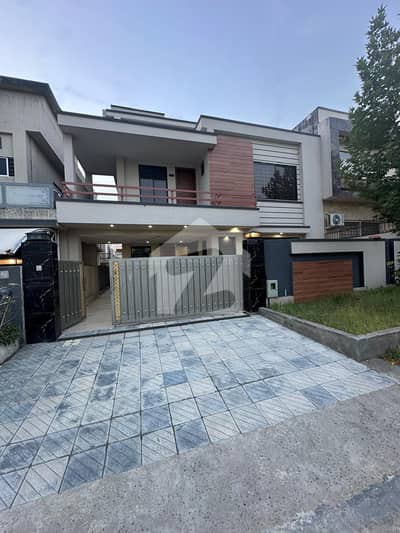 Double Storey 10 Marla House Available In Bahria Town Phase 8 - Block I For sale Double Storey 10 Marla House Available In Bahria Town Phase 8 - Block I For sale