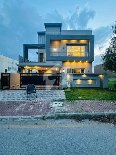 Brand New 12 Marla House Available In Bahria Town Phase 8 - Block L For sale