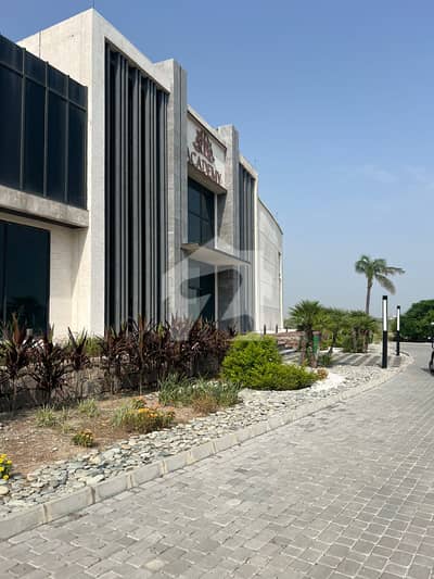 Luxury Golf Facing 10 Marla City Villa