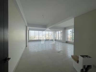 Executive Business Space 2,000 Sq-Ft with Flexible Layout Options