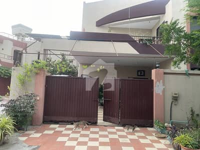 350 Sq. Yds Prime Location Bungalow for Sale in NHS Karsaz, Karachi - 6 Bed with Servant Quarter