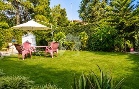 Very Prime Location F-6/3 Old House is for SALE