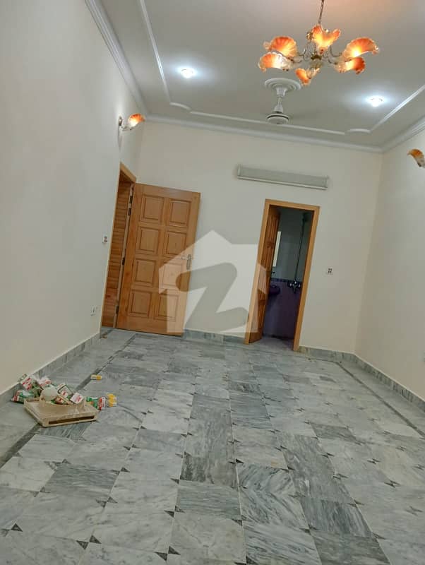 ای ۔ 11 اسلام آباد میں 3 کمروں کا 10 مرلہ زیریں پورشن 85.0 ہزار میں کرایہ پر دستیاب ہے۔ ای ۔ 11 اسلام آباد میں 3 کمروں کا 10 مرلہ زیریں پورشن 85.0 ہزار میں کرایہ پر دستیاب ہے۔