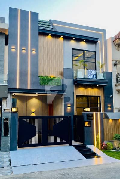 Brand New 5 Marla Luxury House | Prime Location | DHA Lahore 9 Town