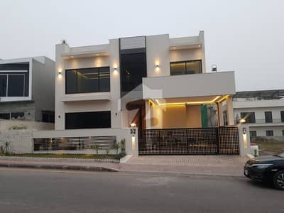One Kanal Designer House available One Kanal Designer House available
