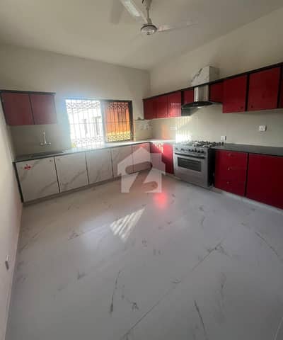 Centrally Located Upper Portion In DHA Phase 4 Is Available For Rent