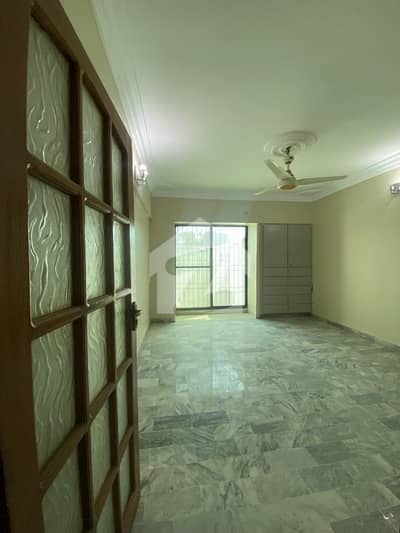 FLAT FOR SALE IN GULISTAN E JAUHAR BLOCK 15