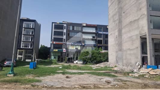 5 MARLA NEW PLAZA NEAR SUBWAY IN DHA PHASE 8 BROADWAY
