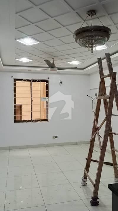 سوِل لائنز کراچی میں 3 کمروں کا 9 مرلہ فلیٹ 2.1 لاکھ میں کرایہ پر دستیاب ہے۔