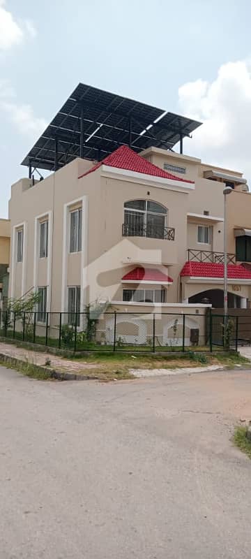 Premium 5 Marla Corner House for Sale Bahria Town Phase 8, Safari Valley