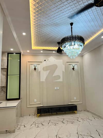 5 Marla Full House with Car Porch for Rent in Park View City Lahore