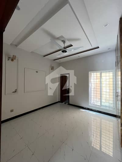4 MARLA BRAND NEW CORNER HOUSE AVAILABLE FOR SALE 4 MARLA BRAND NEW CORNER HOUSE AVAILABLE FOR SALE