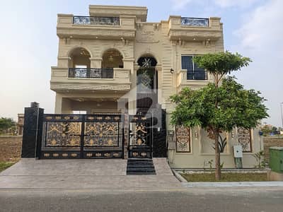 رائل پام سٹی ۔ بلاک سی رئیل پام سٹی,ایمن آباد موڑ,گوجرانوالہ میں 6 کمروں کا 10 مرلہ مکان 4.5 کروڑ میں برائے فروخت۔ رائل پام سٹی ۔ بلاک سی رئیل پام سٹی,ایمن آباد موڑ,گوجرانوالہ میں 6 کمروں کا 10 مرلہ مکان 4.5 کروڑ میں برائے فروخت۔