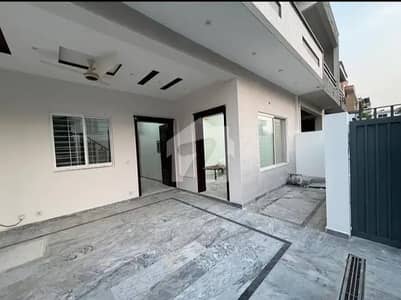 30x60 Uper Porstion Available For Rent In G-13