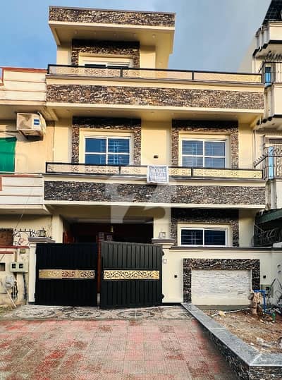 25x40 Beautifull House for rent in G-13