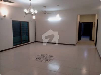10 Marla 3-Bedroom Shed Parking Apartment For Sale | Ground Floor | Askari 11 Sector B, Lahore Cantt