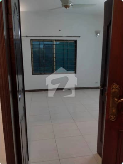 10 Marla 3-Bedroom Apartment For Sale | 5th Floor | Askari 11 Sector B, Lahore Cantt
