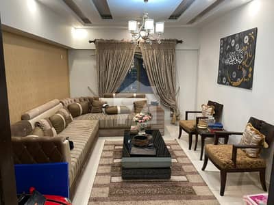 3 Bed Dd Well Maintained Flat