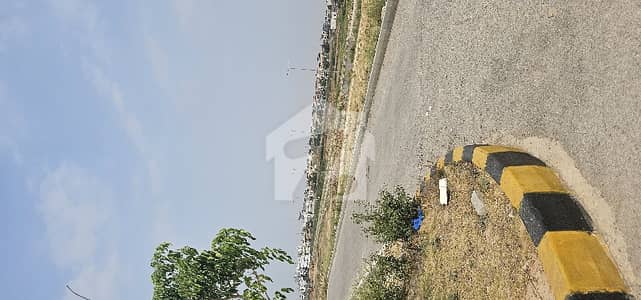 50x90 Kanal Street 121 Plot For Sale G-14/3