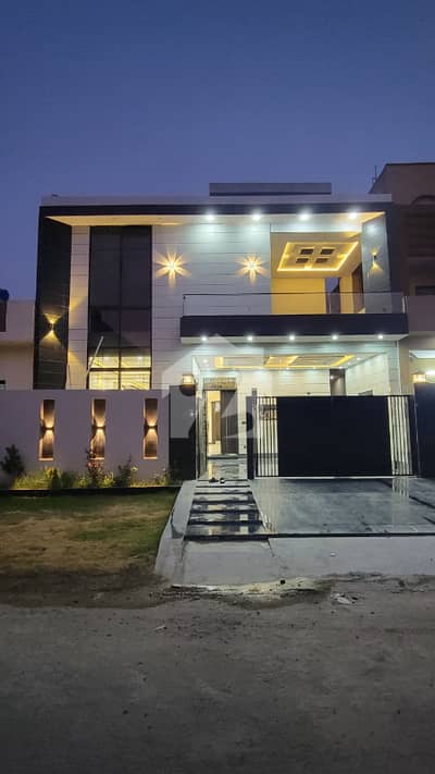 ایل ڈی اے ایوینیو ۔ بلاک ڈی ایل ڈی اے ایوینیو,لاہور میں 5 کمروں کا 10 مرلہ مکان 3.8 کروڑ میں برائے فروخت۔ ایل ڈی اے ایوینیو ۔ بلاک ڈی ایل ڈی اے ایوینیو,لاہور میں 5 کمروں کا 10 مرلہ مکان 3.8 کروڑ میں برائے فروخت۔