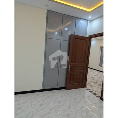 Warsak Road Exactive Loges 7 Marla 9 Rooms Touch Bath Car Porch Double Kitchen Solar Panels System Fresh Home