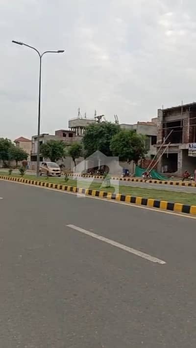 Prime Location |8 Marla Residential Possession Plot |For SALE Prime Location |8 Marla Residential Possession Plot |For SALE