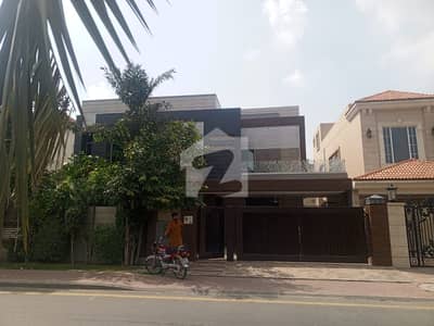 بحریہ ٹاؤن جاسمین بلاک بحریہ ٹاؤن سیکٹر سی,بحریہ ٹاؤن,لاہور میں 5 کمروں کا 1 کنال مکان 8.0 کروڑ میں برائے فروخت۔ بحریہ ٹاؤن جاسمین بلاک بحریہ ٹاؤن سیکٹر سی,بحریہ ٹاؤن,لاہور میں 5 کمروں کا 1 کنال مکان 8.0 کروڑ میں برائے فروخت۔