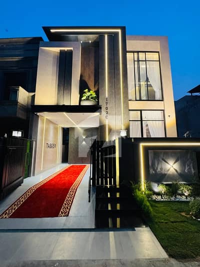 *5 Marla Ultra-Luxury Bungalow For Sale in DHA Phase 9 Town, Lahore*