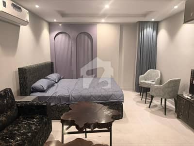 Beautiful Studio Apartment for Sale in Midway Commercial, Bahria Town Lahore Park Facing