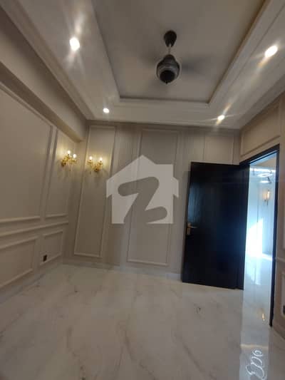 Apartment For Rent In DHA Phase 7 Jami Commercial