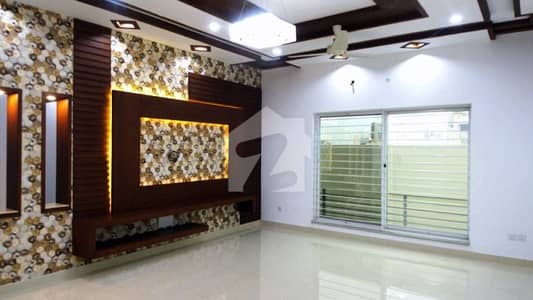 A Perfect Prime Location Upper Portion Awaits You In Rail Town (Canal City) Rail Town (Canal City)