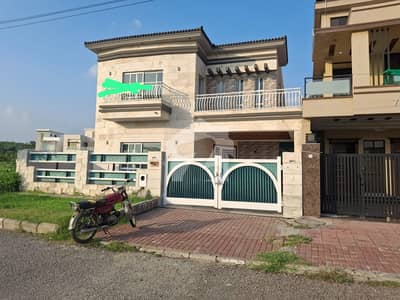 ڈی ایچ اے ڈیفینس فیز 3 ڈی ایچ اے ڈیفینس,اسلام آباد میں 4 کمروں کا 10 مرلہ مکان 4.75 کروڑ میں برائے فروخت۔
