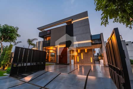 1 KANAL BRAND NEW ULTRA MODREN DESIGNER HOUSE FOR SALE