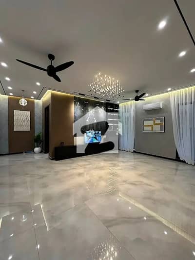 Beautiful 10 Marla UPPER PORTION Available For RENT In Prime Location Of Bahria Town Lahore Beautiful 10 Marla UPPER PORTION Available For RENT In Prime Location Of Bahria Town Lahore