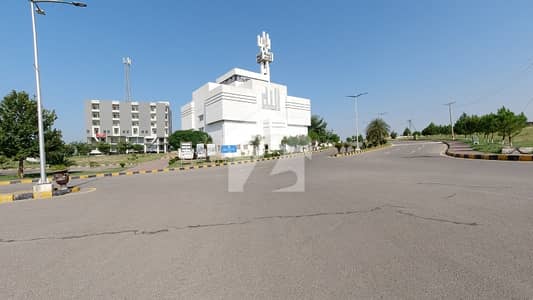 Multi Residencia & Orchards - Block C 8000 Square Feet House Up For sale