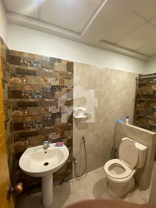 4-Bedroom Apartment in Latifabad Unit 6 — view 5