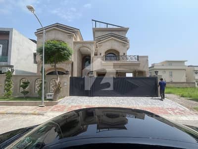 A 1 Kanal House In Islamabad Is On The Market For Sale A 1 Kanal House In Islamabad Is On The Market For Sale