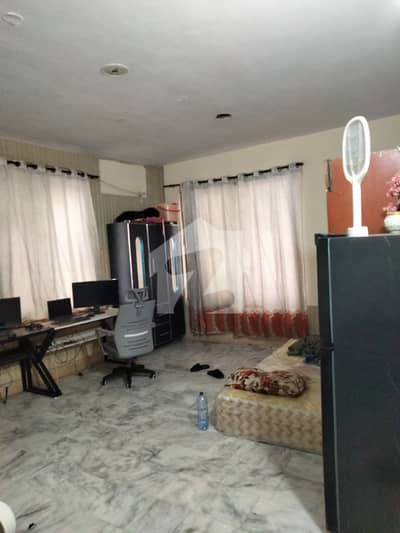 2.65 MARLA DOUBLE STOREY INDEPENDENT CORNER HOUSE AVAILABLE FOR RENT FOR SMART FAMILY