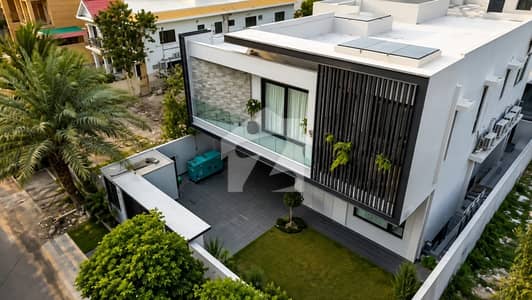 Prime Location 700 Square Yards House In Central DHA Phase 5 For Sale