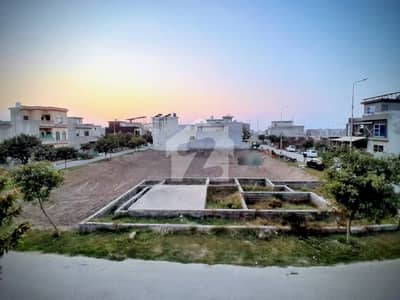 On Excellent Location Park View City - Tulip Overseas Residential Plot Sized 5 Marla For sale