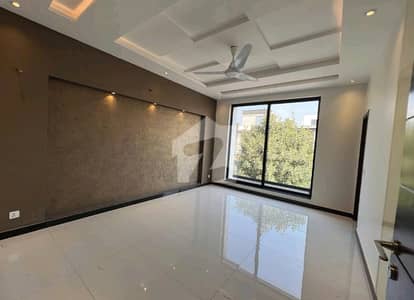 بحریہ ٹاؤن سیکٹر ای بحریہ ٹاؤن,لاہور میں 3 کمروں کا 5 مرلہ مکان 1.85 کروڑ میں برائے فروخت۔ بحریہ ٹاؤن سیکٹر ای بحریہ ٹاؤن,لاہور میں 3 کمروں کا 5 مرلہ مکان 1.85 کروڑ میں برائے فروخت۔
