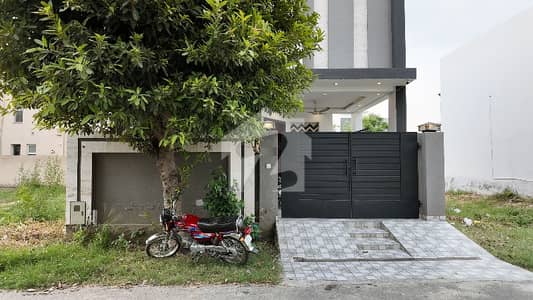 Prime Location House For Rent In DHA 9 Town - Block A Lahore