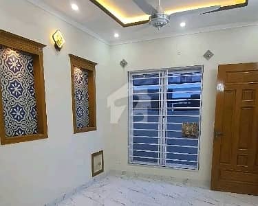 جی ۔ 14 اسلام آباد میں 4 کمروں کا 5 مرلہ مکان 5.25 کروڑ میں برائے فروخت۔ جی ۔ 14 اسلام آباد میں 4 کمروں کا 5 مرلہ مکان 5.25 کروڑ میں برائے فروخت۔