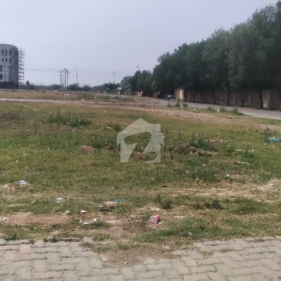 8 Marla Commercial Plot For Sale In Paragon City Lahore