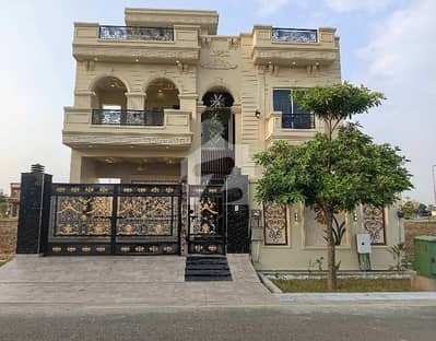 A Perfect Prime Location House Awaits You In Royal Palm City Gujranwala