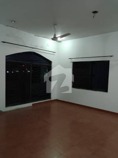 1 kanal house double story neat and clean
