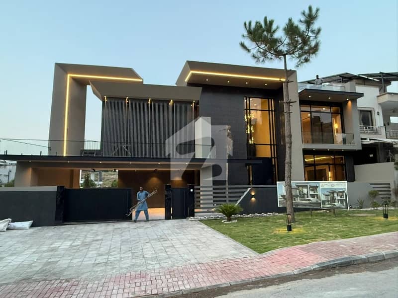 بحریہ انٹلیکچول ویلج بحریہ ٹاؤن راولپنڈی,راولپنڈی میں 5 کمروں کا 2 کنال مکان 10.9 کروڑ میں برائے فروخت۔ بحریہ انٹلیکچول ویلج بحریہ ٹاؤن راولپنڈی,راولپنڈی میں 5 کمروں کا 2 کنال مکان 10.9 کروڑ میں برائے فروخت۔